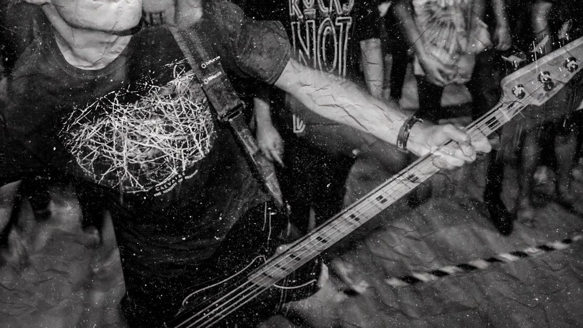 footage from the release show is up, RT!

youtu.be/Vfnn5YffTCw