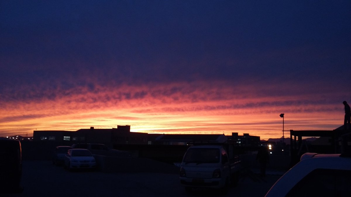 Shameema_J's tweet photo. Beautiful sunrise this morning https://t.co/rTQ5BVrCzd