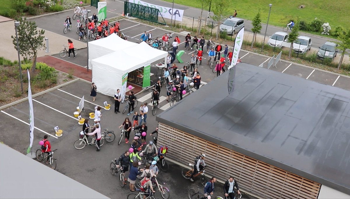_AXEREAL's tweet photo. 6000vélos chez @_AXEREAL àl'occasion du @velotour!L'occasion de découvrir les productions&amp;rôle territorial dela coop https://t.co/B2oiZgroot