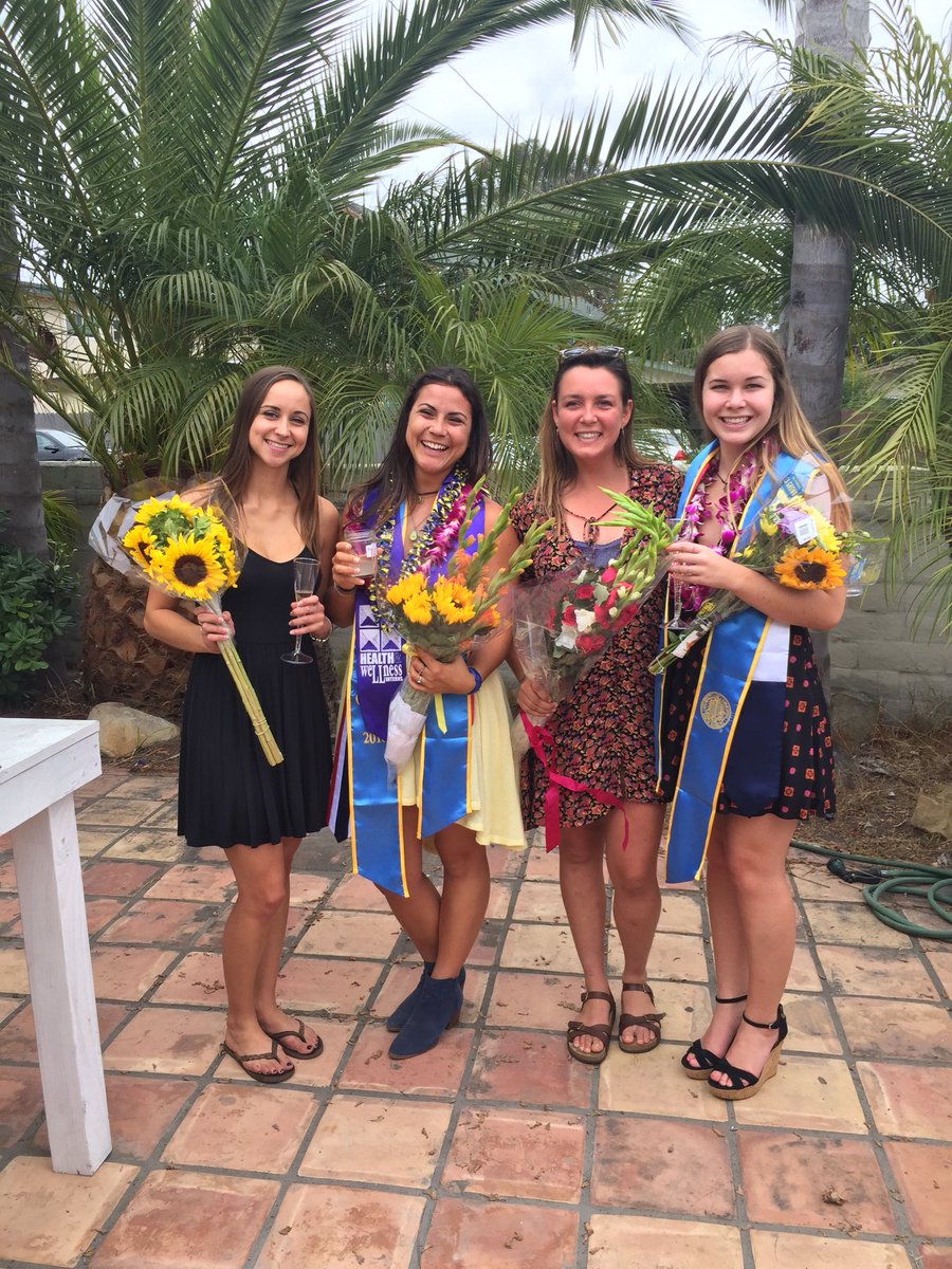 BuhhNenuhh's tweet photo. So #blessed with these beautiful, amazing women ๐๐โ๏ธ @annekaleigh #twitterlesslaura #pasadopit #UCSB2016 https://t.co/9Yk1m8Lw0o