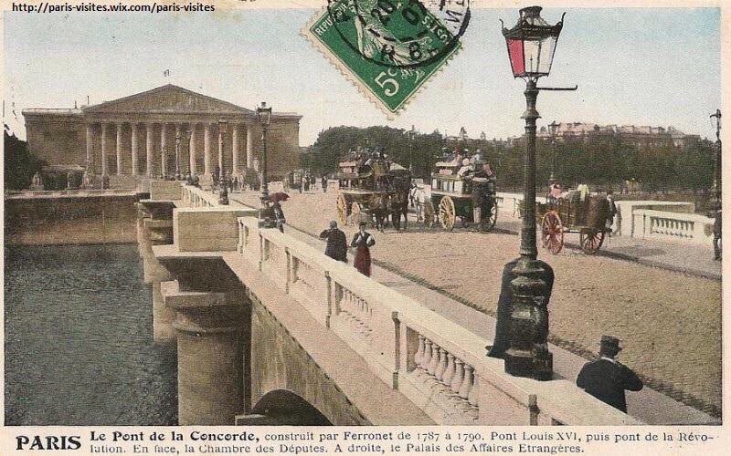 parisvisites's tweet photo. Trafic modéré sur le pont de la Concorde...vers 1900 ! #Paris #tourisme #histoire #tourism #vintage https://t.co/GqC0IeDAzN