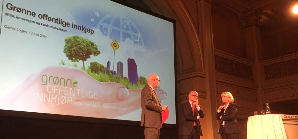 Monica Mæland og Vidar Helgesen åpnet konferansen om #grønneinnkjøp i offentlig sektor: regjeringen.no/no/aktuelt/kon…