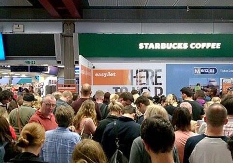 _adi_varga's tweet photo. @easyJet customer service was appaling yesterday Surely you can't leave 2 ppl to deal with over 200 customer #NOgood https://t.co/f20GpazUiQ