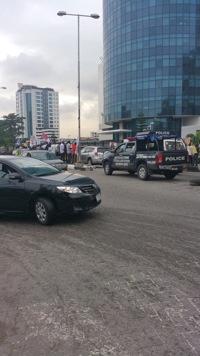 PHOTOS: Total Oil Workers Protest In Lagos Ck0QnwrW0AAG2mV