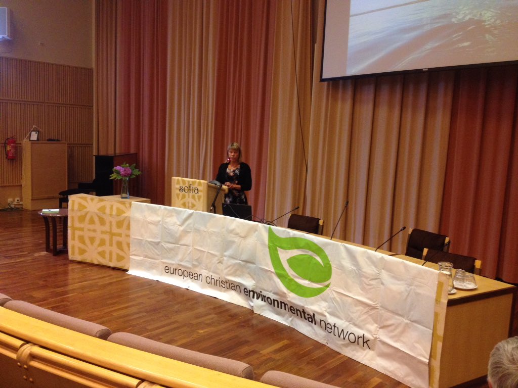HenrikGrape's tweet image. @karinlexen adress the #ECEN2016 assembly on water