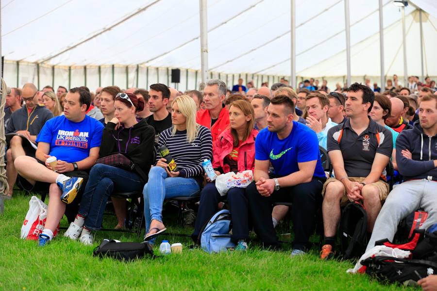 We were all looking very serious at the race briefing on Saturday in that front row! #IM703Staffs <a href="/welshsquizz/">Squizz</a>