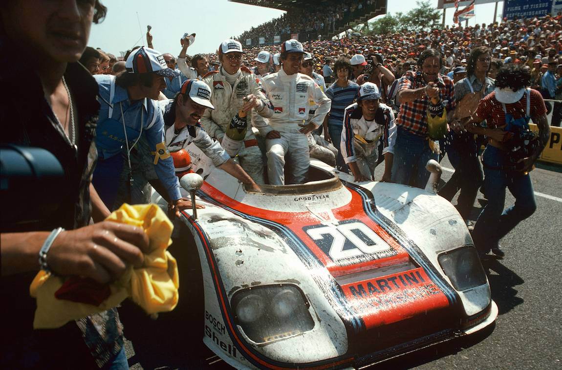 Gijs van Lennep viert vandaag veertigjarig Le Mans jubileum. nieuws.porsche.nl/gijs-van-lenne…