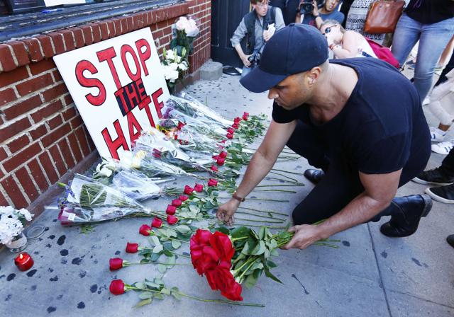 htTweets's tweet photo. Sikh-Americans fear backlash after #OrlandoNightclubShooting https://t.co/53MIY72nCX https://t.co/tKVEJNn4Lk