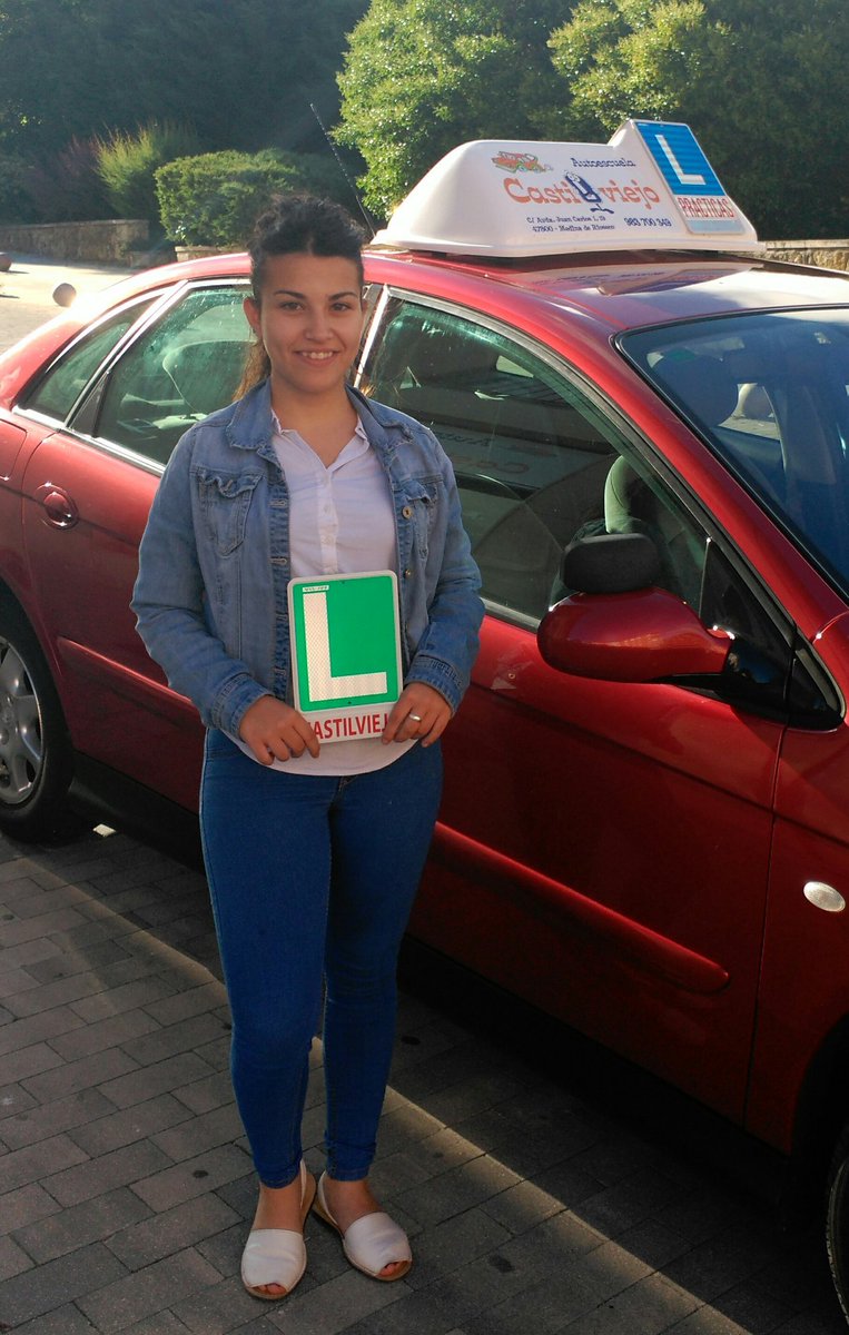 Enhorabuena Andrea!!! 
Eres una conductora de 10.
Nos alegramos muchísimo. 
Disfrutalo con precaución... 
Un saludo