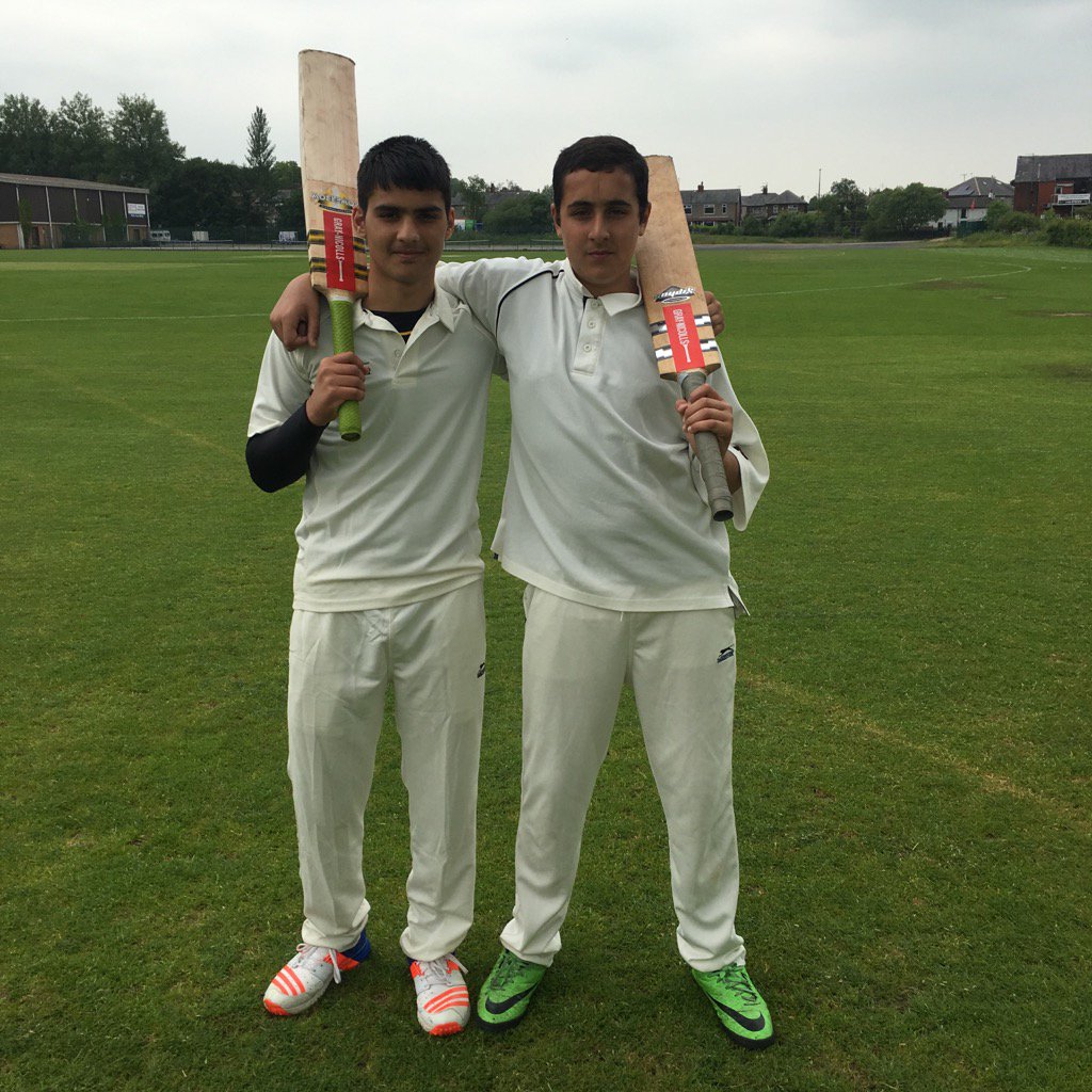 edenboyspreston's tweet photo. Talented cricketers at Eden Preston - very bright cricketing futures ahead for these 2 Year 8 pupils. #EBPSports https://t.co/kaspKfBktZ