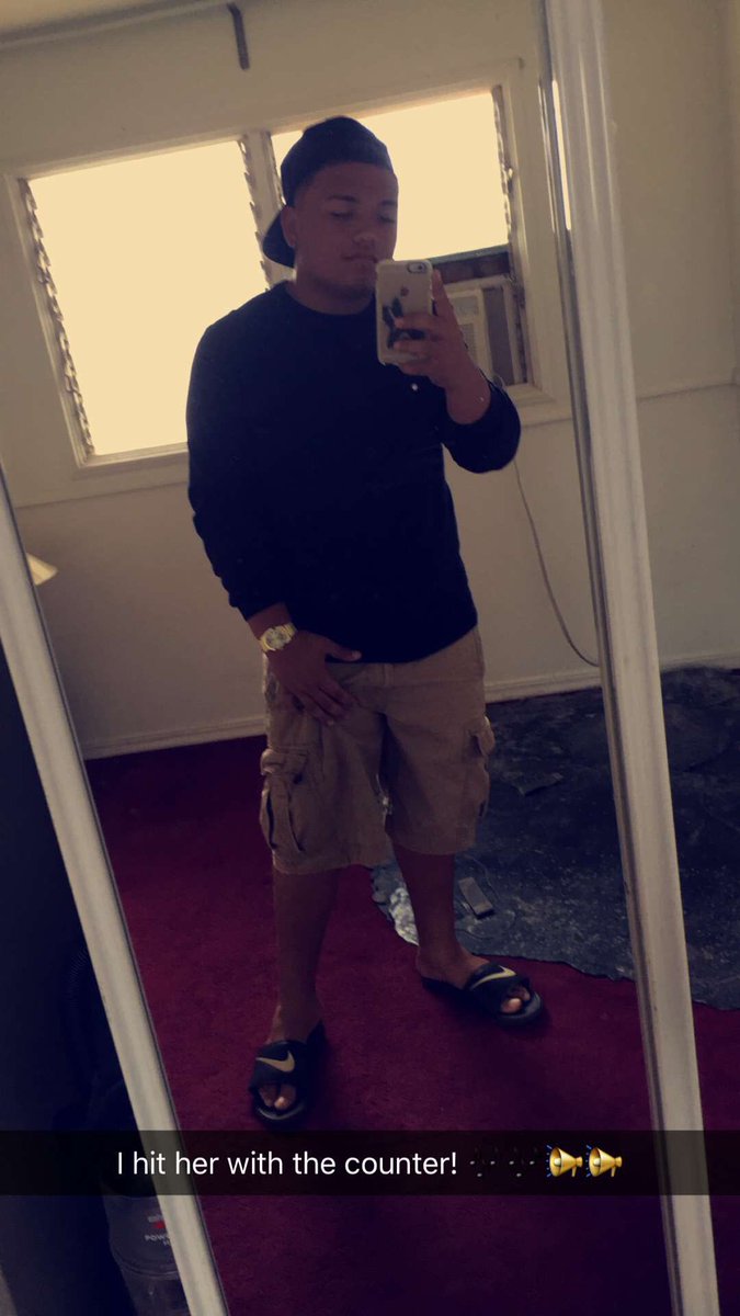 dkdjcoswiidic's tweet photo. #EwaBeachBoysBreakTheInternet ❕😹🤘🏼😛 https://t.co/V3TaleWl7A