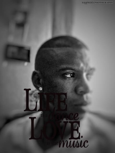 arnaudraymond's tweet photo. Life is a dance                                          Love is the music https://t.co/juPPwCqSSi