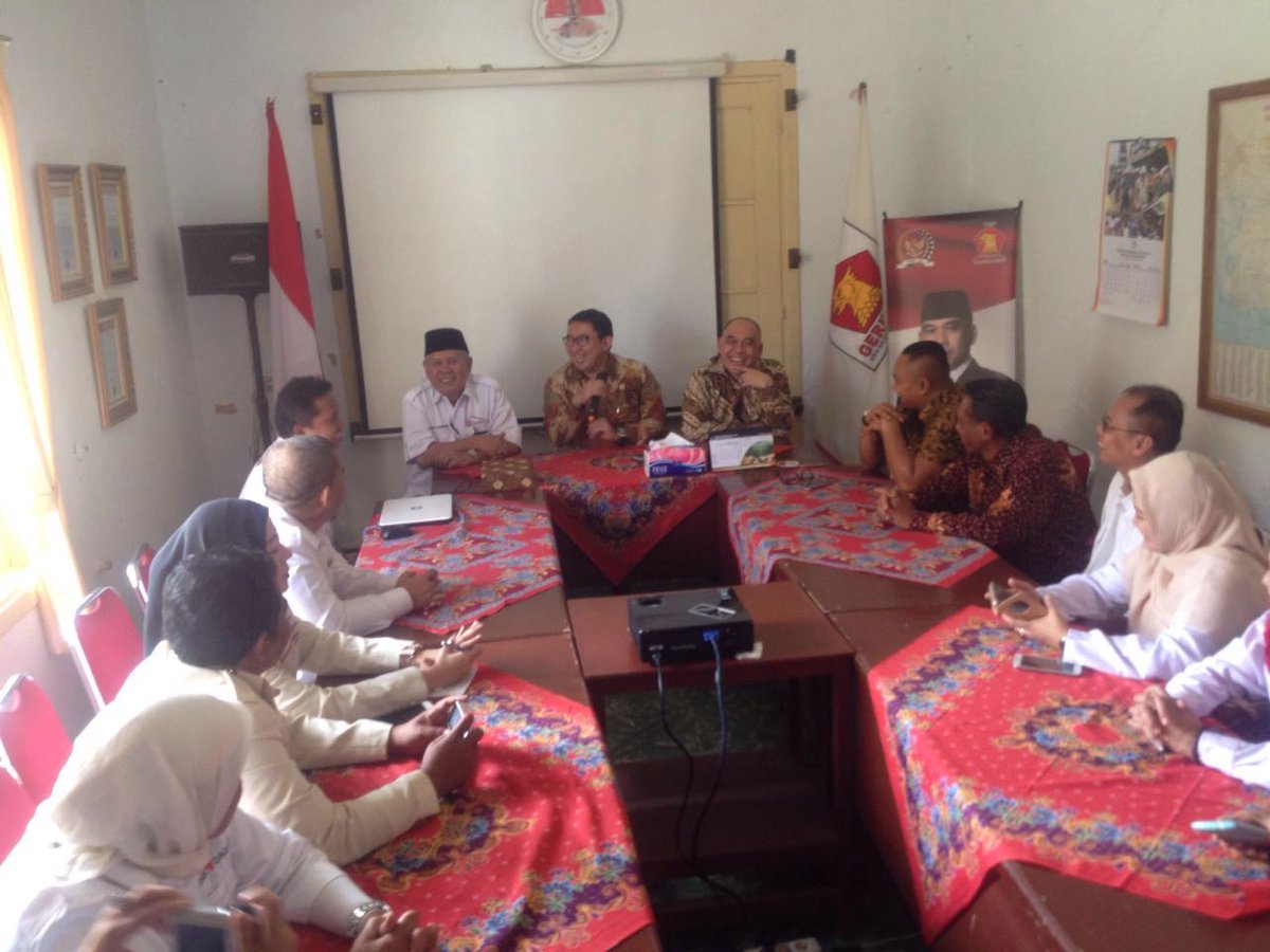 Bpk <a href="/fadlizon/">FADLI ZON</a> saat mengunjungi Rumah Aspirasi &amp; Inspirasi <a href="/HeriGunawan88/">Heri Gunawan</a> <a href="/Partai_Gerindra/">Tweets Gerindra</a> <a href="/Fraksi_Gerindra/">Fraksi Gerindra DPR/MPR RI</a>