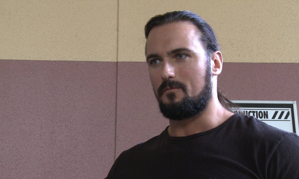 WrestlingNewsCo's tweet image. Drew Galloway talks about Bret Hart, being TNA Champion, Roman Reigns… wrestlingnewspost.com/drew-galloway-…