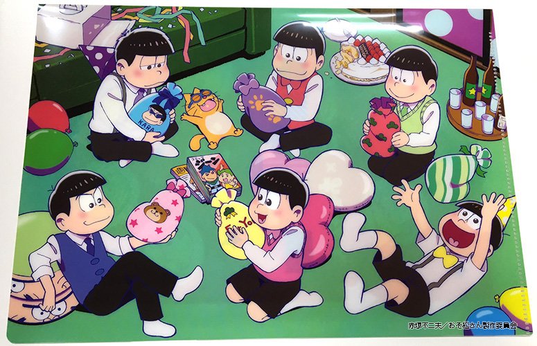 月刊コミックジーン公式アカウント 今月号の付録は2点 まずは Tvアニメ おそ松さん 6つ子のお誕生日プレゼント交換会 わくわくクリアファイル です アンソロジーコミック発売記念 ジーン付録におそ松さんが登場です アンソロジーコミックも