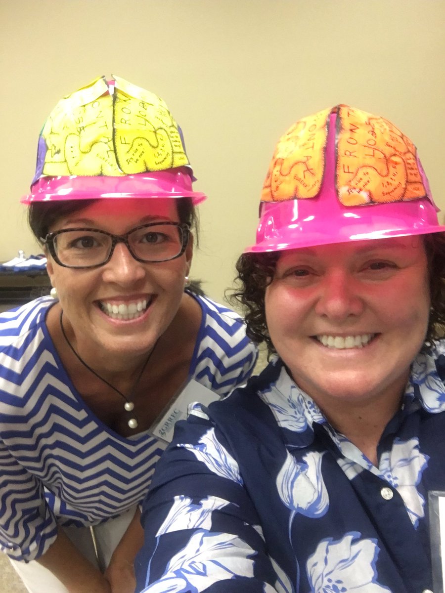 RJohnson_BE's tweet photo. We've got our thinking caps on! #scienceacademy #learningaboutthebrain @SmothersLeslie @brian_womack @BriarwoodES https://t.co/N25TALqXRn