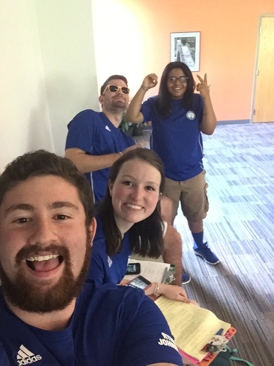 HiiItsRy's tweet photo. Some of your session 1 parent OLs! #BryantSetSail #Bryant2020 https://t.co/MUQJFY2zQm