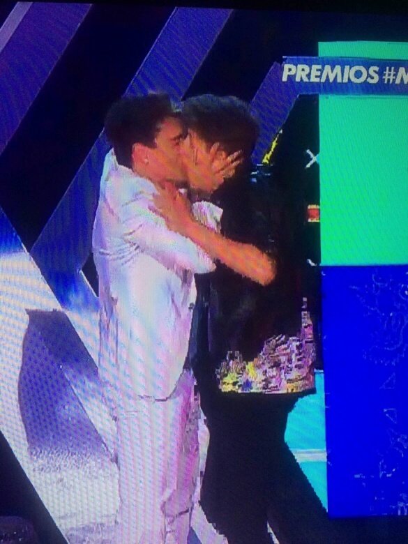 iKassie_'s tweet photo. Sigo sin superar esto. 😂❤❤ #SebasEnMIAW @villalobossebas @ElJuanpaZurita https://t.co/6dRYJ6bJdF
