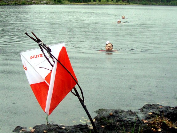 Swim to the control point  #orienteering

orienteering-world.net/funny/control-…