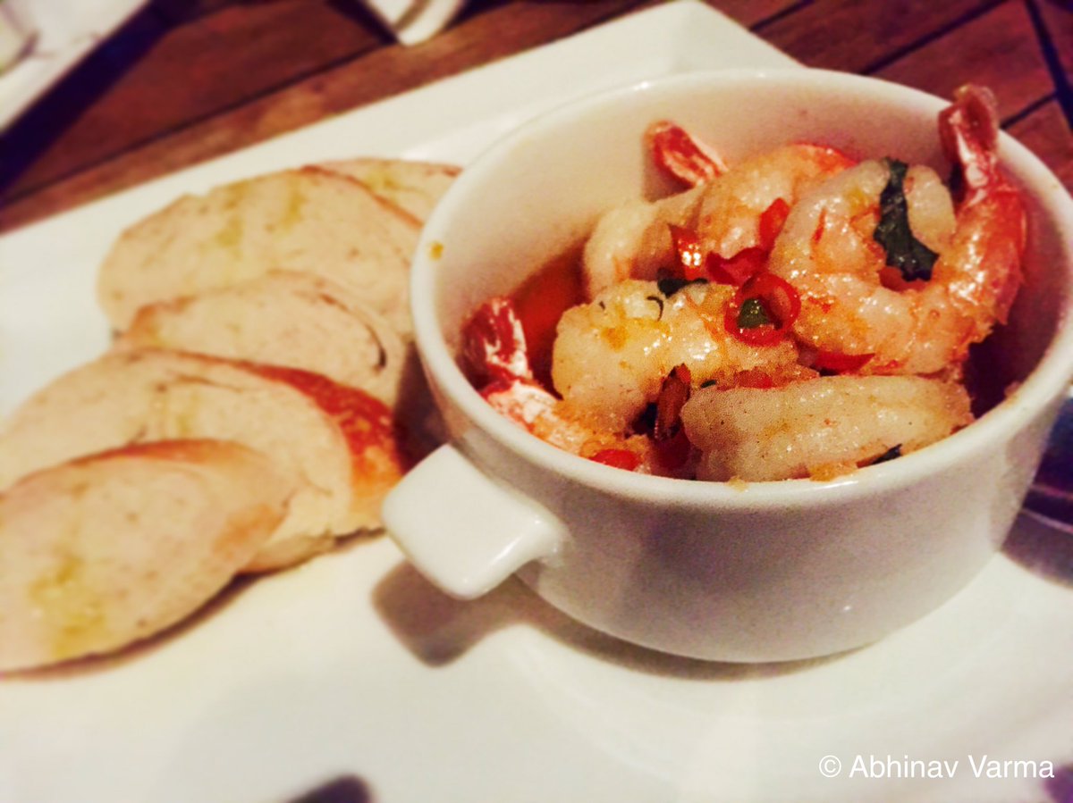 abhivar3006's tweet photo. Loved these #HotChilliPrawns #TigerPrawns #OliveOil #Garlic #Paprika and #RedChilli. #PlateToPlease #MicroBrewery https://t.co/TbaZo4TalB