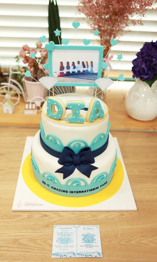 DIA_intl's tweet photo. [SUPPORT] #DIA 's Comeback Cake!
Project by @DIA_intl &amp; @picsdia ☺
Designed by @supportiseasy
#DIAComeback #D1 https://t.co/eZBUkAqp6N
