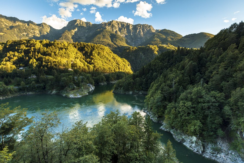 #SwissGrandTour Stop im @ticinoturismo: Canyon entdecken &amp; lecker essen bit.ly/centovalli_d