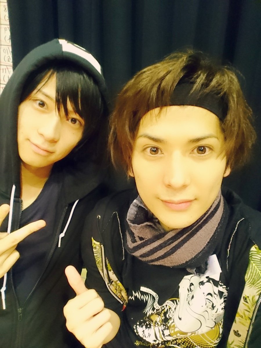 仲田博喜 本日も戦国無双の稽古でした 小早川隆景役の荒牧慶彦君 まっきー めっちゃいい子 今日は雨凄かったね 明日も稽古頑張ります