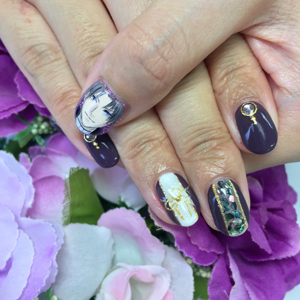 ট ইট র ナイスネイル池袋 お客様オーダー 刀剣乱舞 へし切長谷部ネイル 親指以外はモチーフにして 親指に一周年記念イラストと通じよ立ち絵ほ長谷部を描かせていただきました 痛ネイル