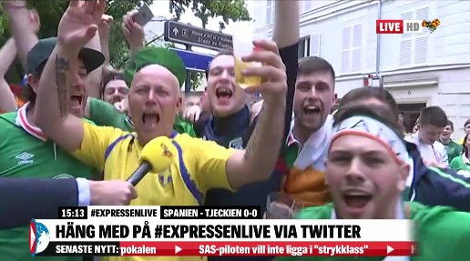Motsatsen till kravallerna i Marseille nu. Underbart att se. #SWE #IRL #ExpressenLive bit.ly/1WLnFDJ