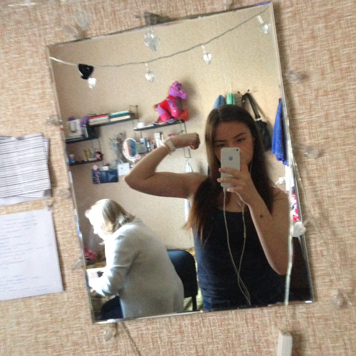reetsulya's tweet photo. Пыыыф https://t.co/16bNSp7MI5