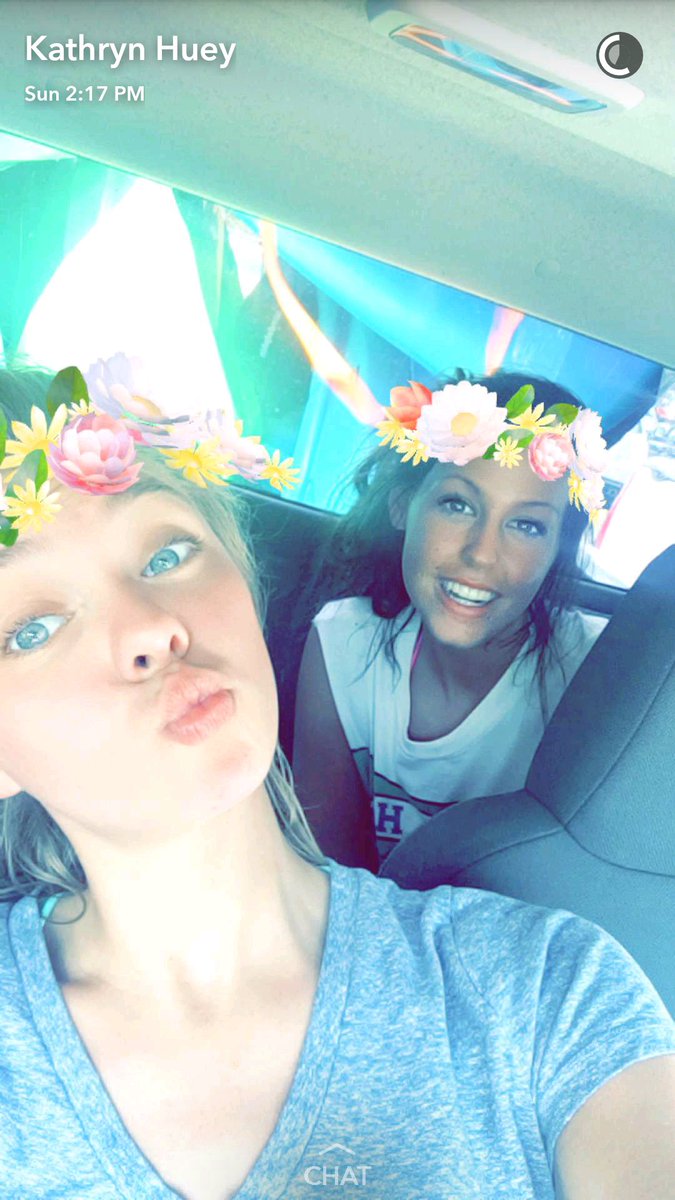 loganElizabeth_'s tweet photo. Yesterday with my bestie was the best so thankful to have someone who is a funky flower child like me. #livefree https://t.co/Qkw9zsWm4W