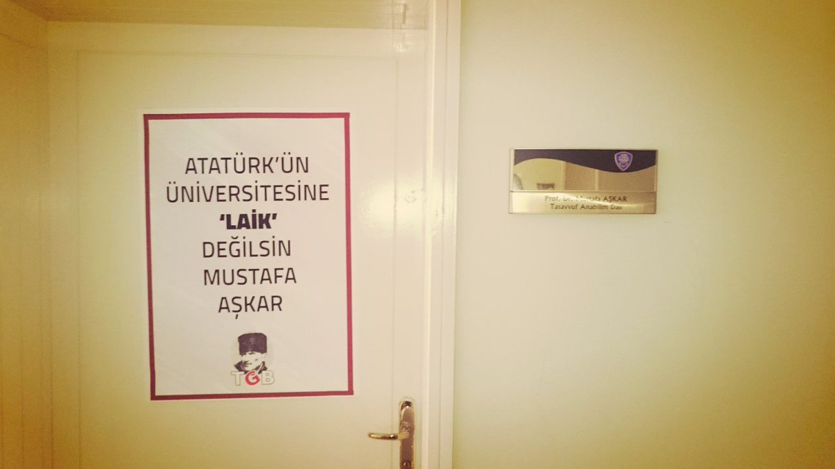 SON DAKİKA- "Namaz kılmayan hayvandır" diyen M.Aşkar'a mesajımızı ilettik:"Atatürk'ün Üniversitesine LAİK Değilsin!"