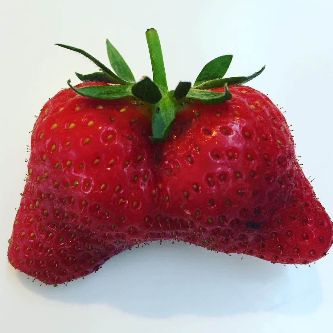 BCCare_UpNorth's tweet image. We're stronger together #strawberrytea #breastcancercare ow.ly/fWJH301cDwP