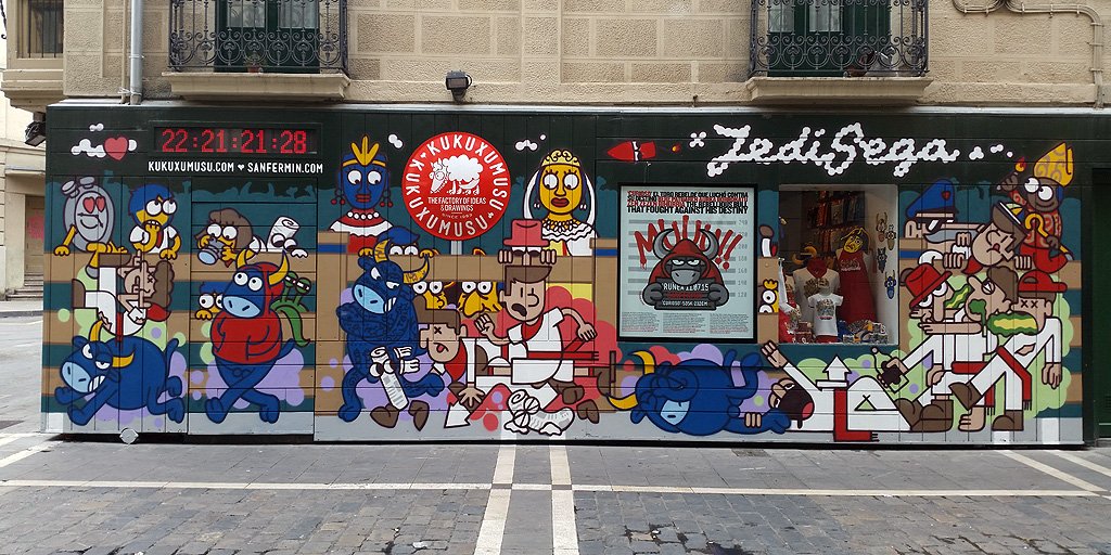 kukuxumusu's tweet photo. Terminado!!! Tras 2 días de curro, estrenamos imagen de #grafiti en nuestra tienda de Estafeta, en Pamplona. https://t.co/IGTcYZ1EMS