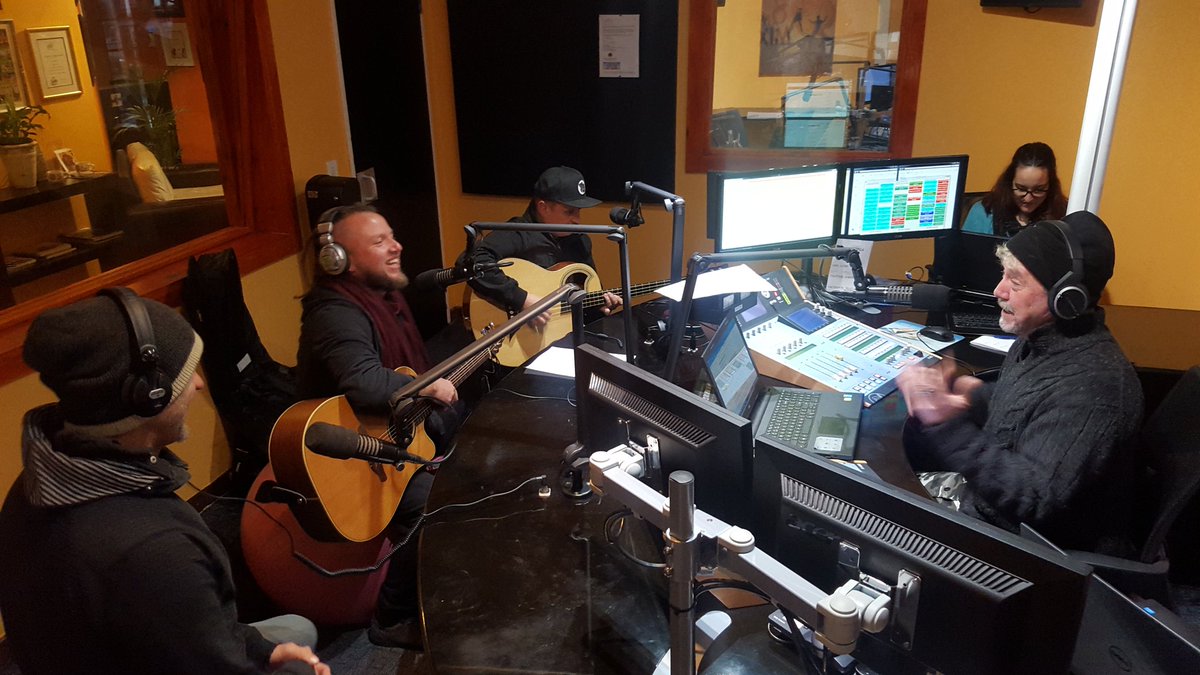 Hanging out on @Mix938FM right now! Promoting the show on Friday at <a href="/GoldReefCitySA/">Gold Reef City</a> #JustJinjerUnplugged