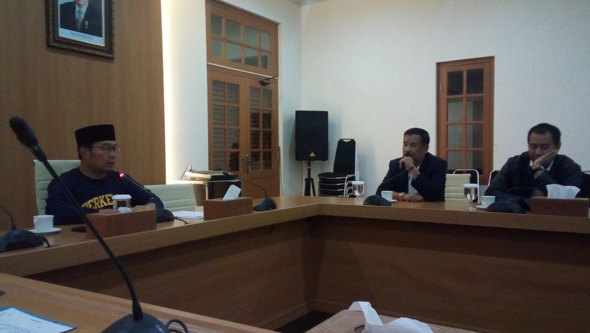 100% GBLA sudah bisa di pakai home <a href="/persib/">PERSIB</a>. Hatur nuhun kang <a href="/ridwankamil/">Ridwan Kamil</a> satu harapan kang emil tertib di stadionna