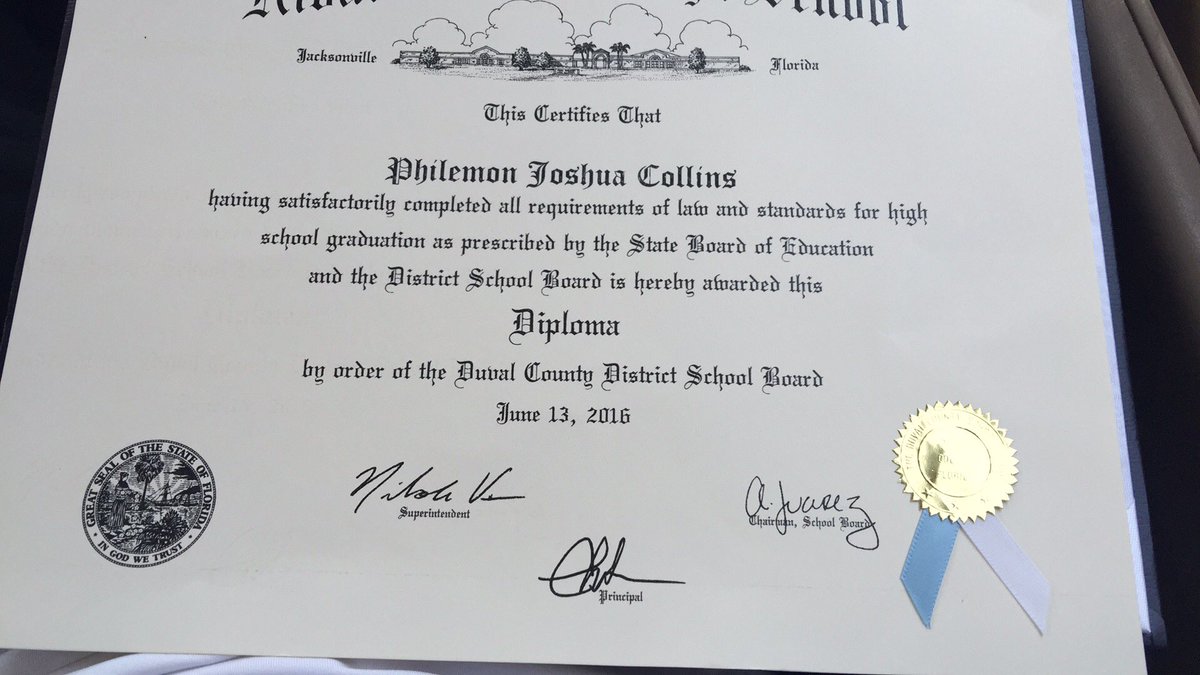 Be_greatcollins's tweet photo. #dimplomagang #NOCOC #classof2016 https://t.co/xOEMC8hfLZ