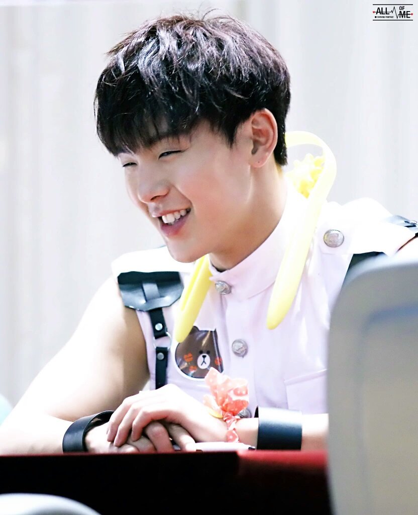 monstabeingcute's tweet image. ✿ shownu ✿