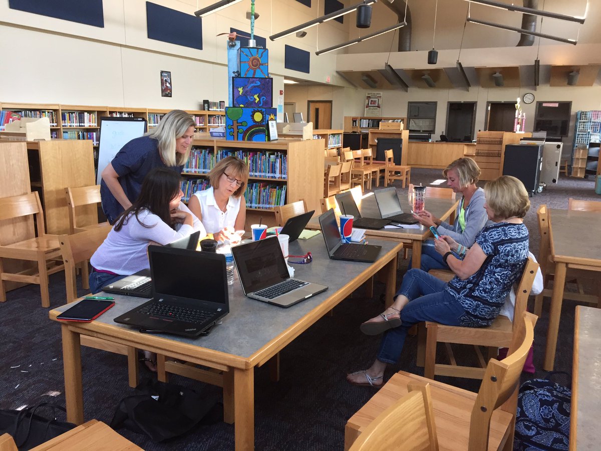 MrsRokusek's tweet photo. Some of our 5th grade team getting comfortable with Twitter! #PVLearns #BetterTogether https://t.co/ExIvoMVlTj
