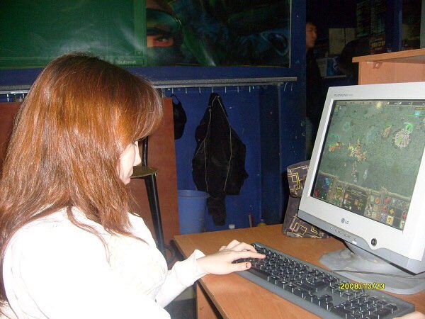 Suchkevich's tweet photo. Раритетные фотки 🐒
Пусть будут тут 😌
Музей/курсор/банзай/гг х))
Эх, молодость 😂 https://t.co/m0p97O0FrR