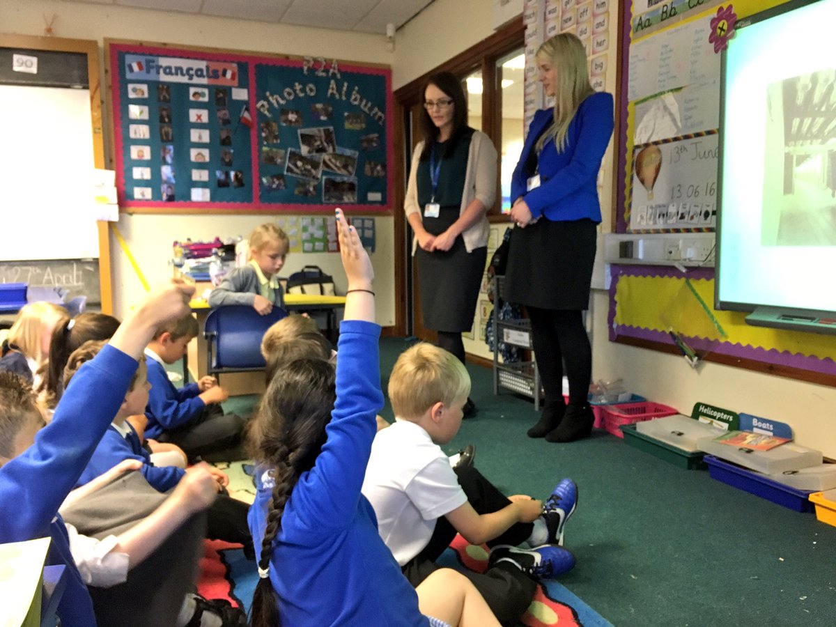 MissThomsonVPS's tweet image. We enjoyed learning about #NHS jobs from Lisa and Vicky @NHSForthValley today. Thank you! #lotsofquestions