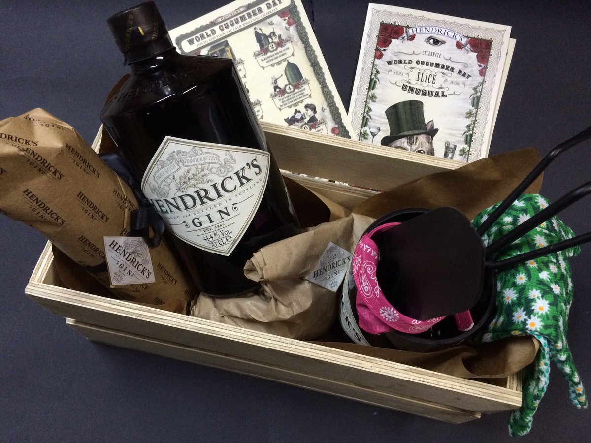 CarolinaBianchi's tweet photo. Desde las 0 hrs celebraremos el #DiaDelPepino
Yo voy a tirar la casa por la ventana con @hendricksgincl 😜 https://t.co/8WOaohq9wb