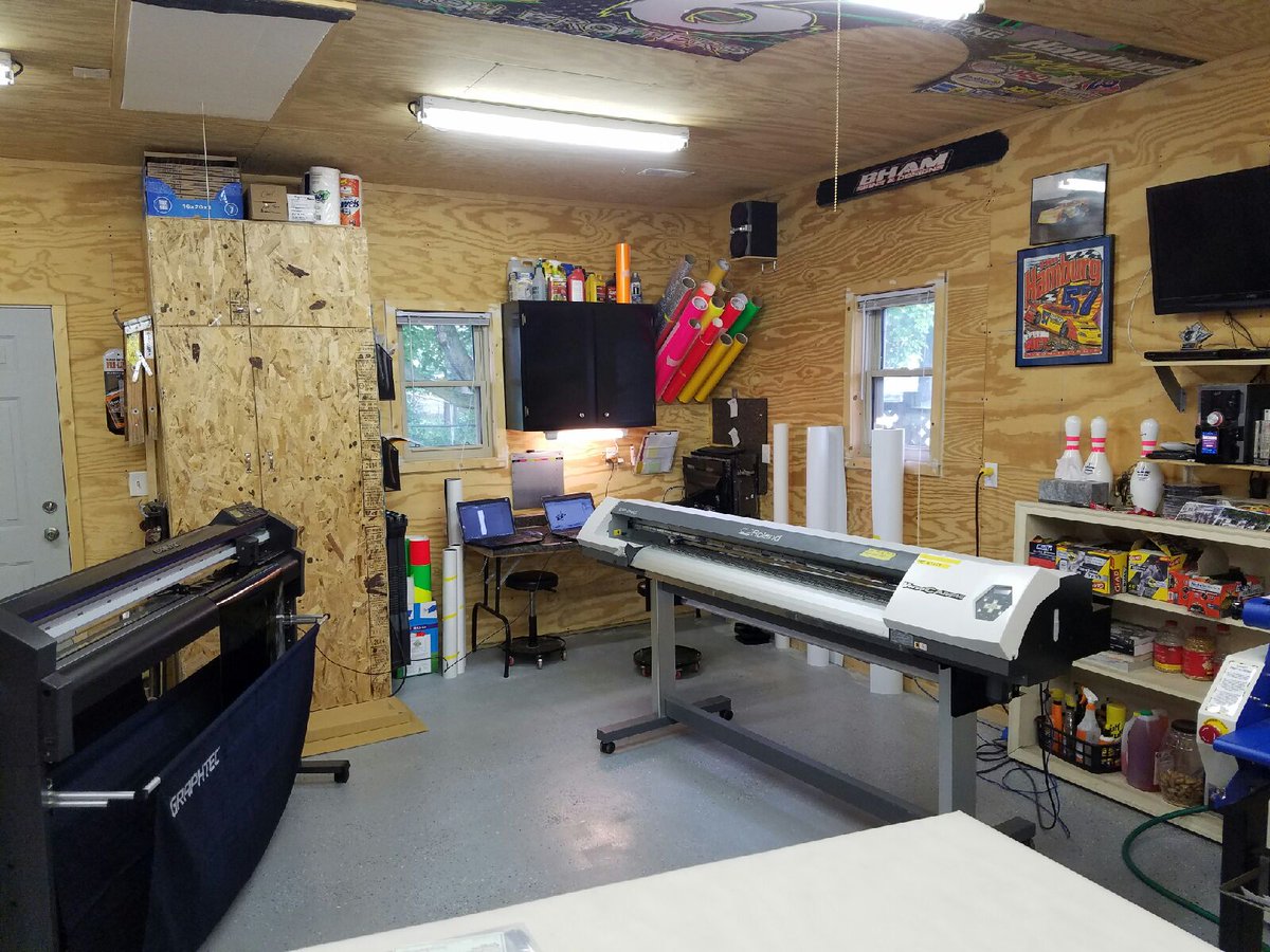 signoutletstore's tweet photo. Congrats to Tim on his new 54” #Graphtec! Thank you for your continued business w/ #SignOutletStore #signage https://t.co/uEnJWcifpS