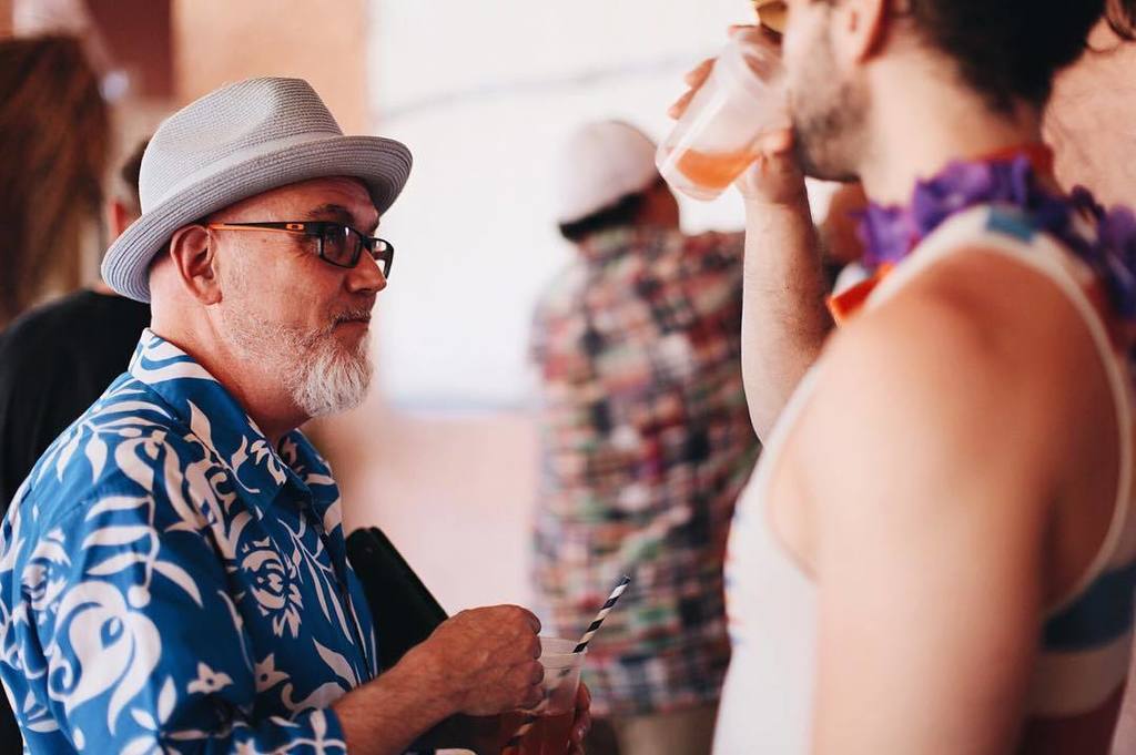 AvuaCachaca's tweet image. Brother Cleve breaking down the tiki history at Tiki by the Sea #tikibythesea #brasil #coc… ift.tt/1Uw9tYW