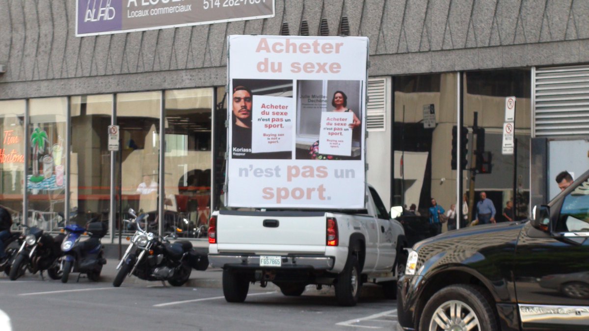 pubpromedia's tweet image. Acheter du sexe n'est pas un sport. Pour contrer l'abus sexuel fait aux jeunes lors du Grand Prix de Montréal.