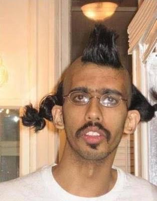 Hetare Takumu 逆に耳の位置低い人は何人か見つかったけどこれはこれで低いな ってなる