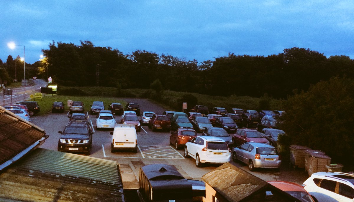 HuntersLodgeAxe's tweet photo. Standing room only tonight! 105 for Nevs quiz 😊 #probably #the best #quiz #indevon https://t.co/8T3edmJOLv