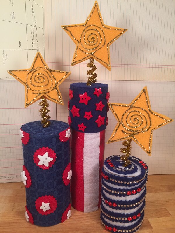 KuninFeltFC's tweet photo. Crafting for the 4th! Fireworks! 
https://t.co/i5Iga8oV1A @BWDesignStudio #iheartkuninfelt #july4thcrafts https://t.co/lfKAX1rnzX