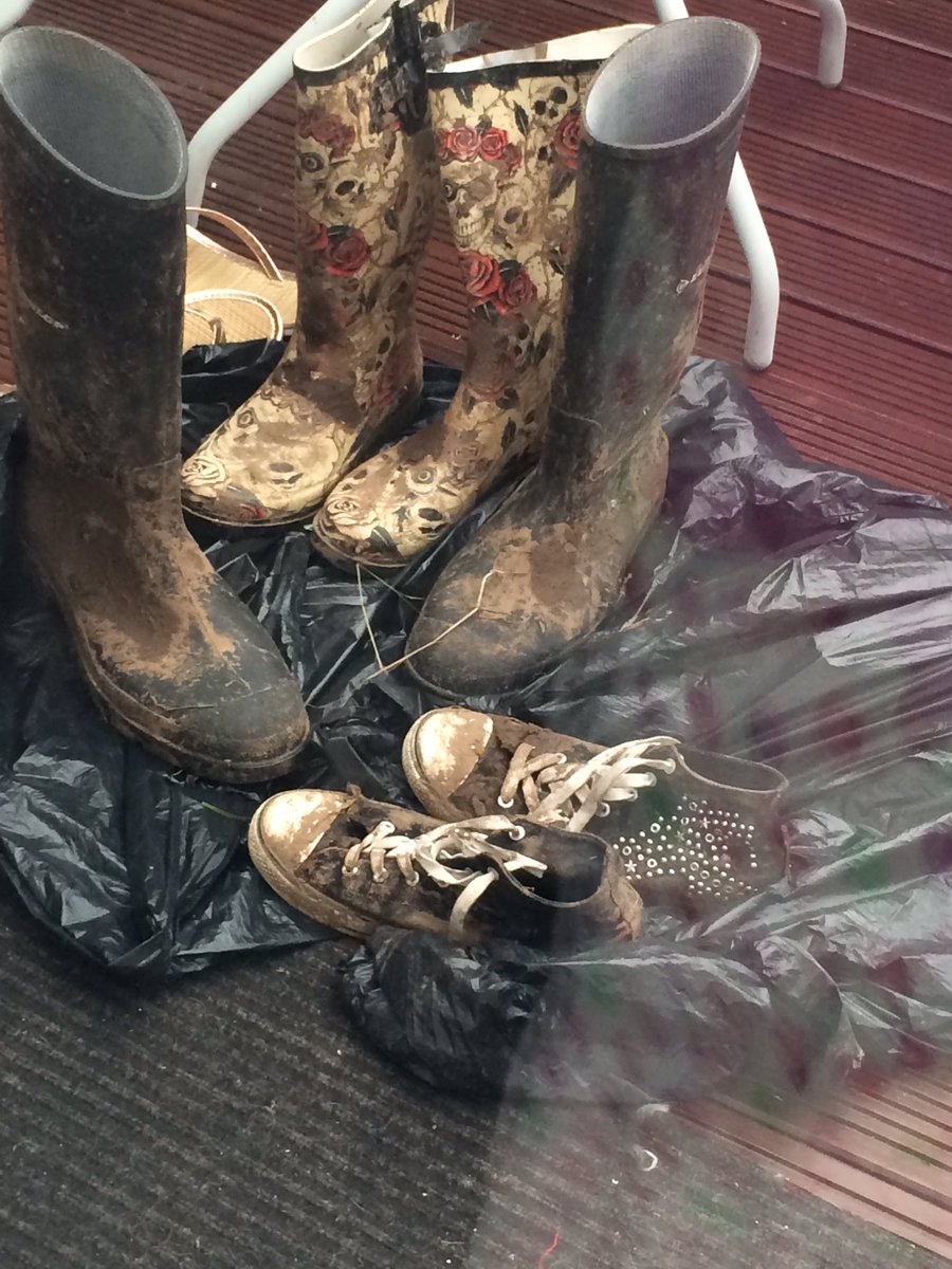 amiedanielstoo's tweet photo. We may have survived @DownloadFest but at what cost? Won't somebody think of the shoes?! #DL2016 https://t.co/LVL18gN7VU