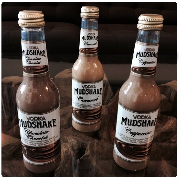 Vodka_Mudshake's tweet photo. For a hassle-free Monday, chill...then enjoy. Please enjoy responsibly. #chocolate #vodka #mudshake https://t.co/nFk1TiQrw7